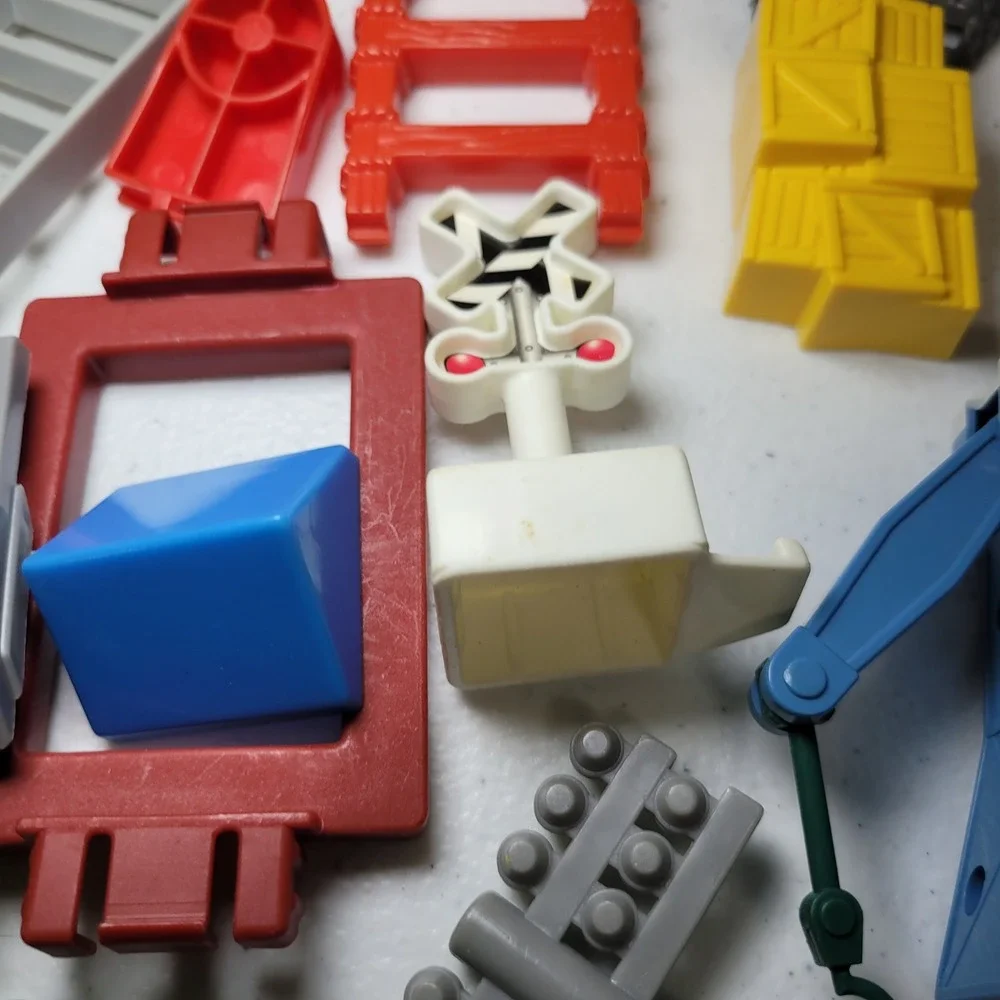 Mixed Lot Train Track Pieces Accessories Thomas Railway‎ Bridges Signs Crane